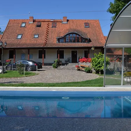 Dworek Mazurski Lizer Gospodarstwo agroturystyczne *